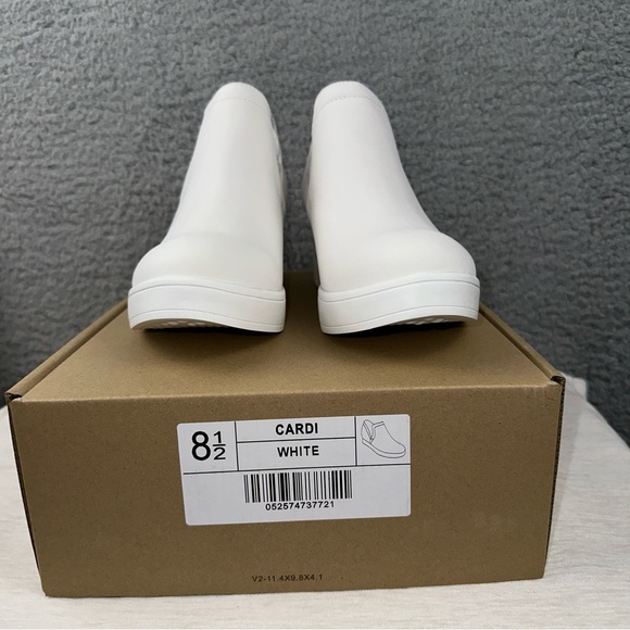 Journee Collection Shoes Womens 8.5 White Platform Slip On Wedge Sneaker NEW - Picture 2 of 7